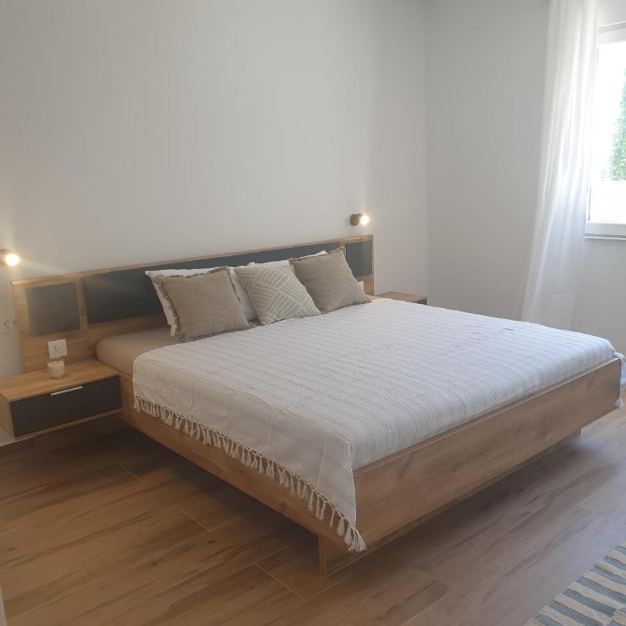Pina Tourist Apartments Vodice Buitenkant foto